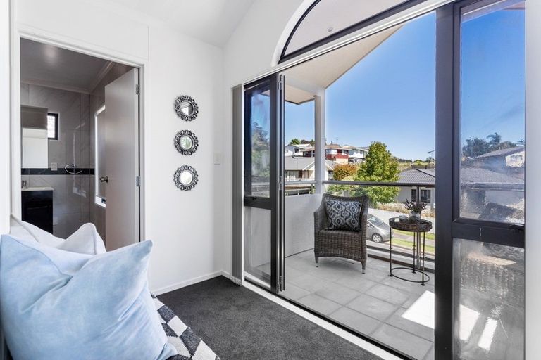 Photo of property in 8 Lowburn Place, Clover Park, Auckland, 2019