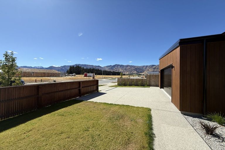 Photo of property in 25 Longview Drive, Lake Hawea, 9382
