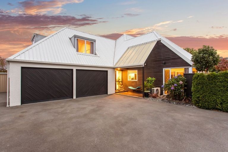 Photo of property in 25 Kedleston Drive, Avonhead, Christchurch, 8042