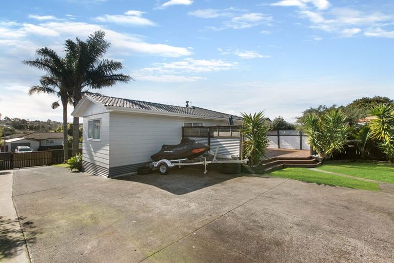 Photo of property in 4 Katrina Place, Massey, Auckland, 0614