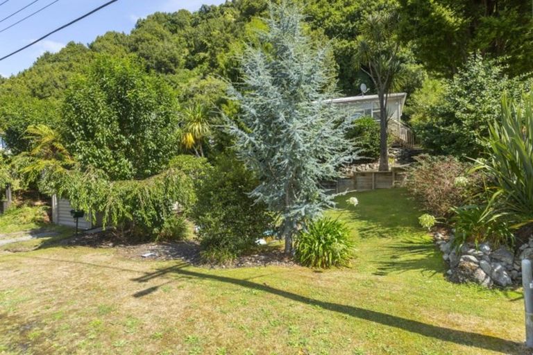 Photo of property in 20 Bridge Road, Birchville, Upper Hutt, 5018