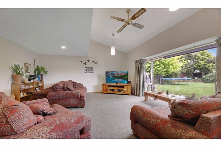 Photo of property in 22 Mervyn Drive, Avondale, Christchurch, 8061