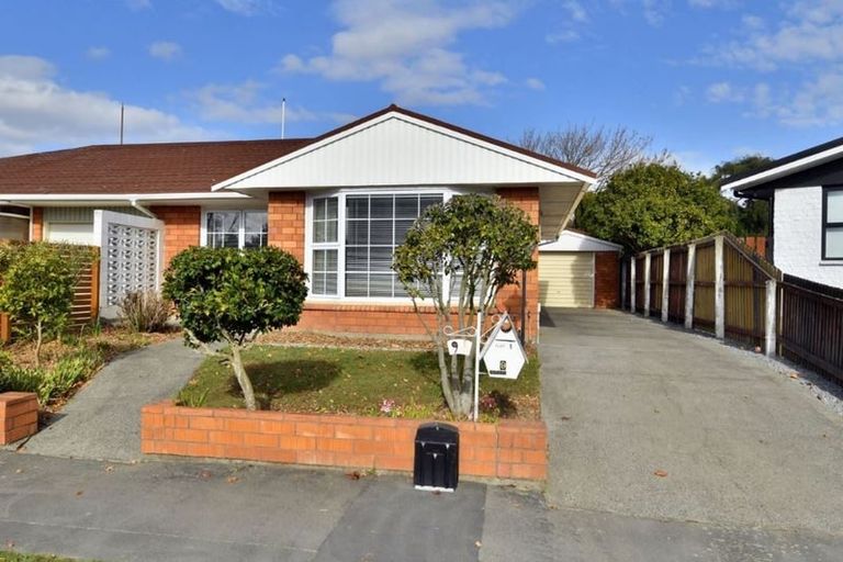 Photo of property in 1/9 Lombard Place, Avonhead, Christchurch, 8042