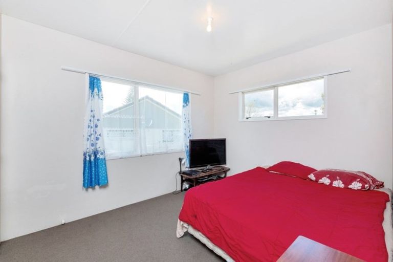 Photo of property in 6 Anglers Way, Wattle Downs, Auckland, 2102