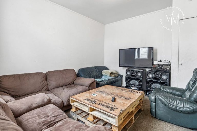 Photo of property in 58 Howe Street, North Dunedin, Dunedin, 9016