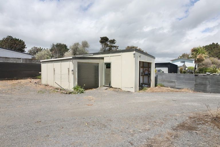 Photo of property in 75 Punga Street, Tangimoana, 4822