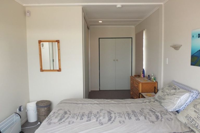 Photo of property in 10 Brown Terrace, Foxton Beach, Foxton, 4815