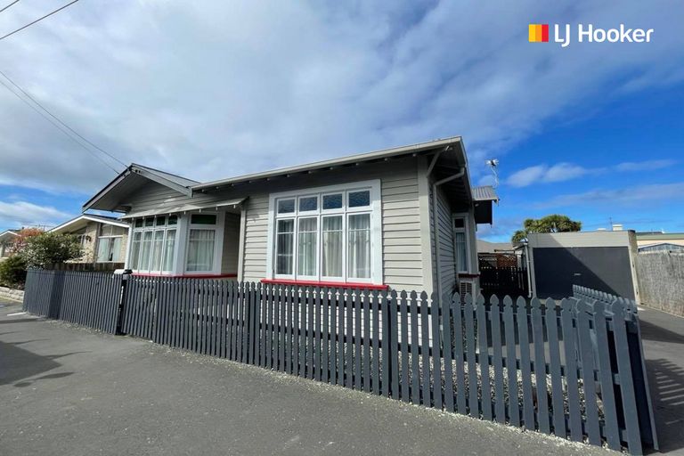 Photo of property in 4 Rugby Street, Saint Kilda, Dunedin, 9012