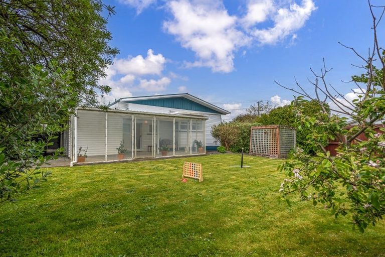 Photo of property in 49 Holland Crescent, Bulls, 4818