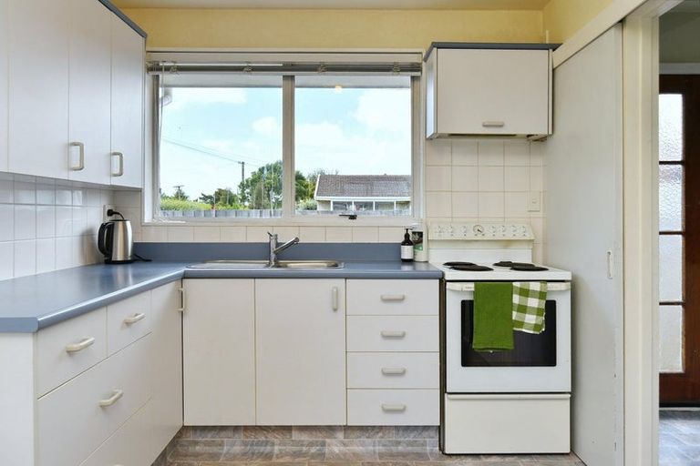 Photo of property in 1/40 Prestons Road, Redwood, Christchurch, 8051