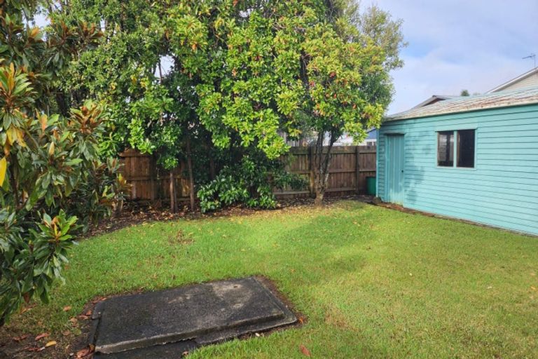 Photo of property in 2/17 Doment Crescent, Orewa, 0931