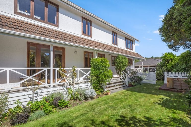 Photo of property in 28 Observatory Close, Whitby, Porirua, 5024