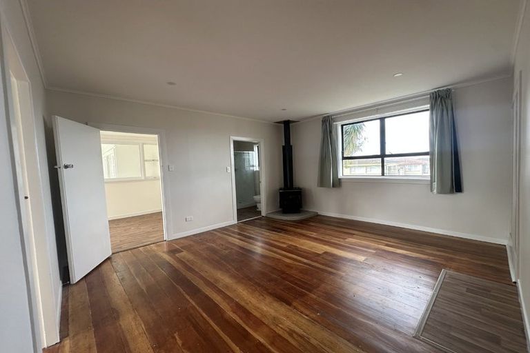 Photo of property in 18 Lupton Road, Manurewa, Auckland, 2102