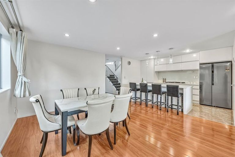 Photo of property in 388 Ormiston Road, Flat Bush, Auckland, 2019