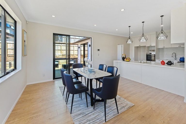 Photo of property in 28 Celestial Crescent, Orewa, 0931