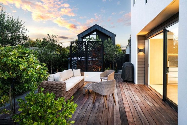 Photo of property in 52b Innes Road, St Albans, Christchurch, 8052