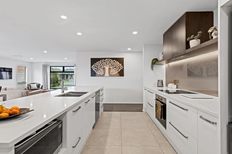 Photo of property in 18 Broomleigh Drive, Rolleston, 7615