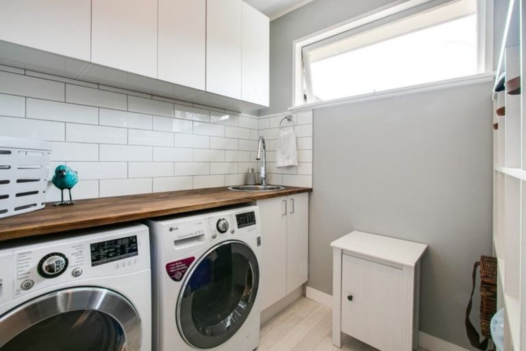 Photo of property in 4 Wynyard Crescent, Tamatea, Napier, 4112