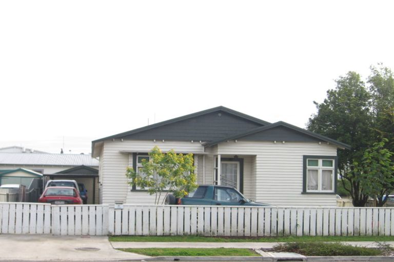 Photo of property in 826 Caroline Road, Mayfair, Hastings, 4122