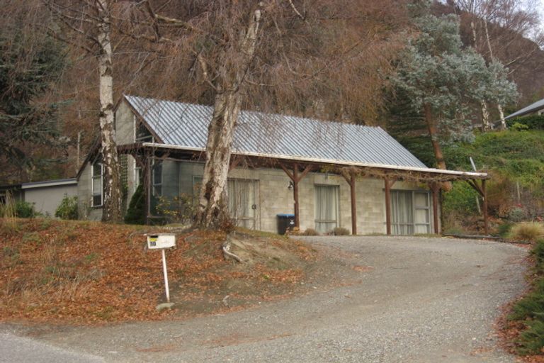 Photo of property in 10 Surrey Street, Arrowtown, 9302