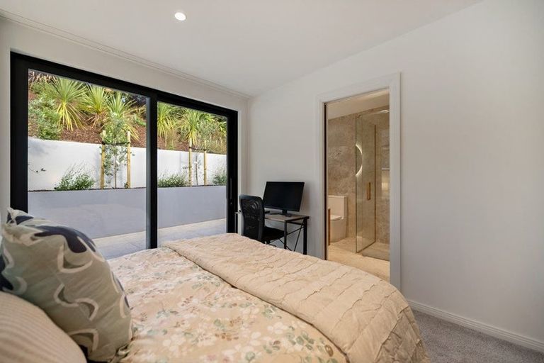 Photo of property in 335 Beacon Point Road, Wanaka, 9305