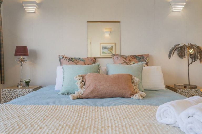 Photo of property in 76 Grange Road, Hahei, Whitianga, 3591