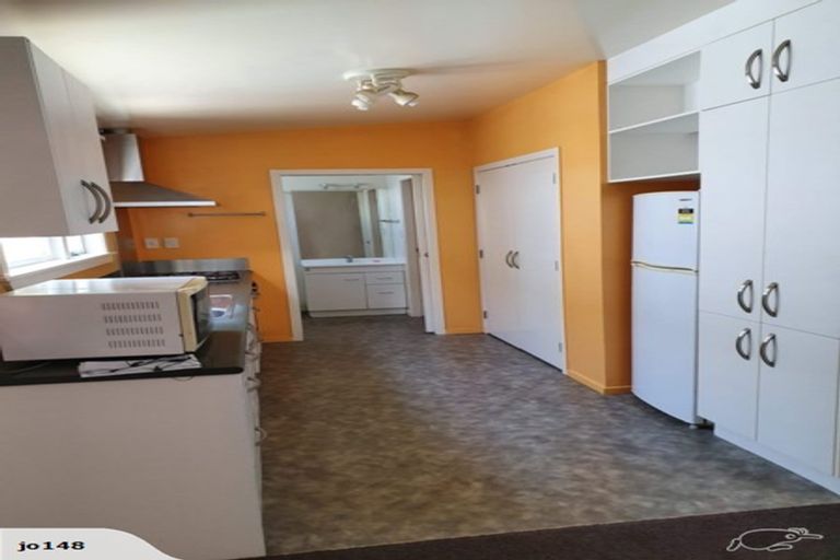 Photo of property in 51 Rolleston Street, Mount Cook, Wellington, 6021