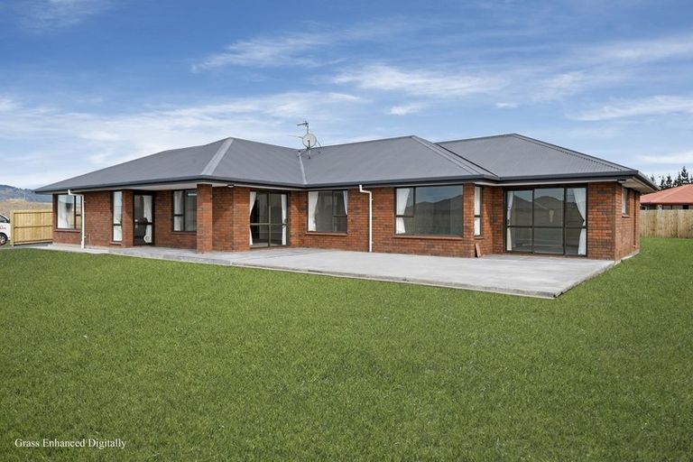 Photo of property in 4 Dianthus Place, Browns Bay, Auckland, 0630