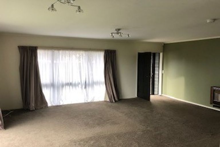 Photo of property in 8b Marama Crescent, Palmerston North, 4414
