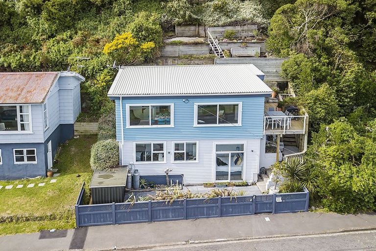 Photo of property in 77 Moana Road, Plimmerton, Porirua, 5026