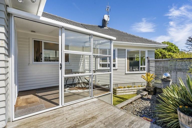 Photo of property in 32 Plympton Street, Brooklands, New Plymouth, 4310