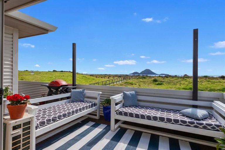 Photo of property in 5 Esplanade Rise, Coastlands, Whakatane, 3120