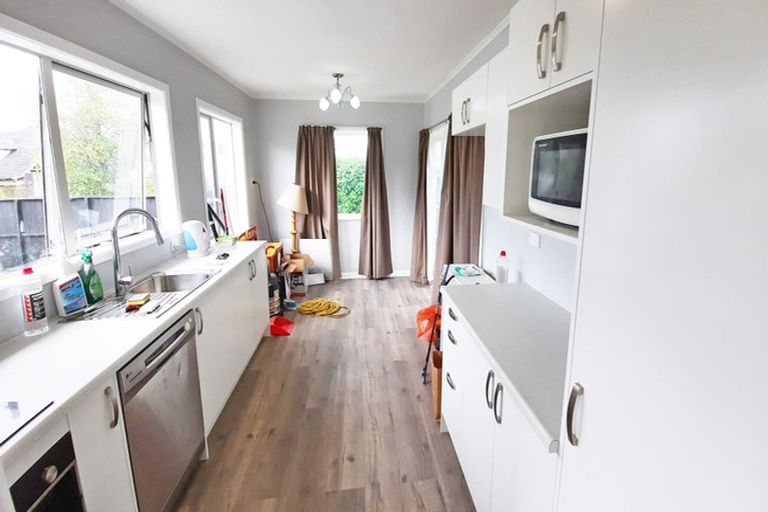 Photo of property in 15a Barbary Avenue, Kelston, Auckland, 0602