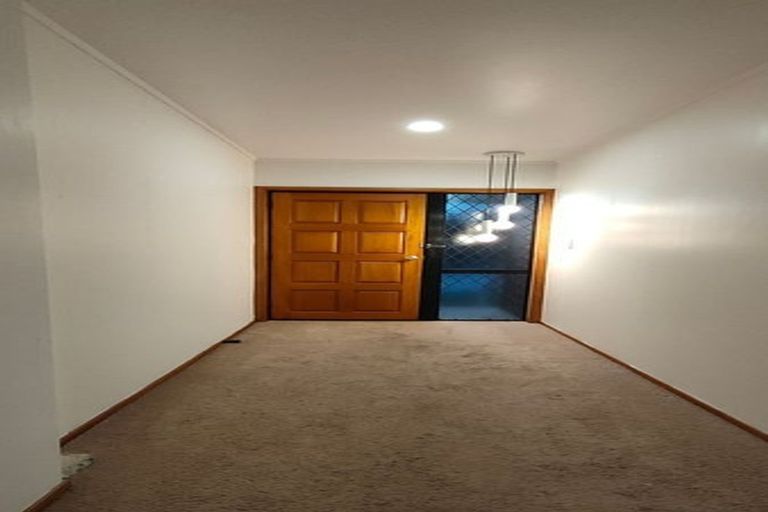 Photo of property in 40 Pigeon Mountain Road, Half Moon Bay, Auckland, 2012