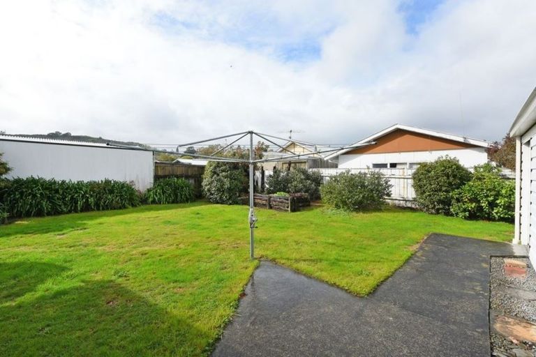 Photo of property in 10 Roband Crescent, Brown Owl, Upper Hutt, 5018