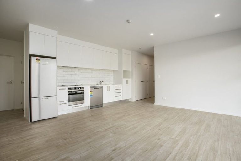 Photo of property in 101/165 Lake Road, Northcote, Auckland, 0627
