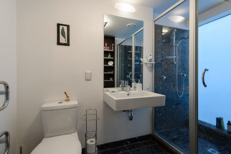 Photo of property in Aqua, 13/74 Oriental Parade, Oriental Bay, Wellington, 6011