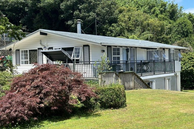 Photo of property in 8 Meuli Street, Eltham, 4322