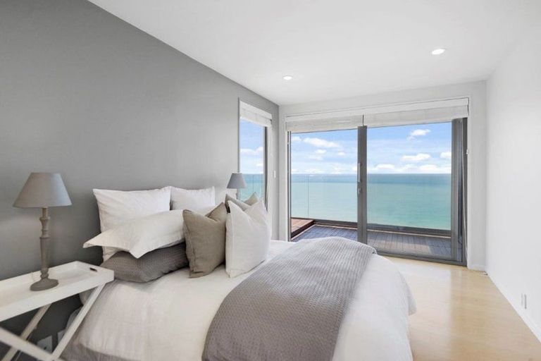 Photo of property in 10 Smugglers Cove, Scarborough, Christchurch, 8081