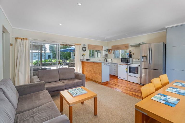 Photo of property in 30 Oyster Drive, Cooks Beach, Whitianga, 3591