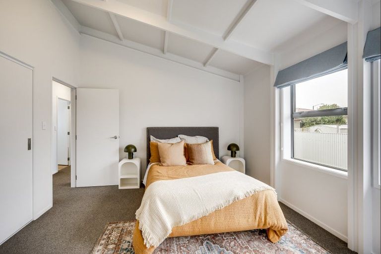 Photo of property in Lantern Light Takeaways, 1012 Willowpark Road North, Mayfair, Hastings, 4122