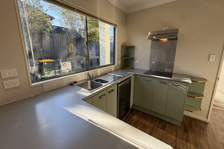 Photo of property in 6 Chadlington Avenue, Henderson, Auckland, 0612