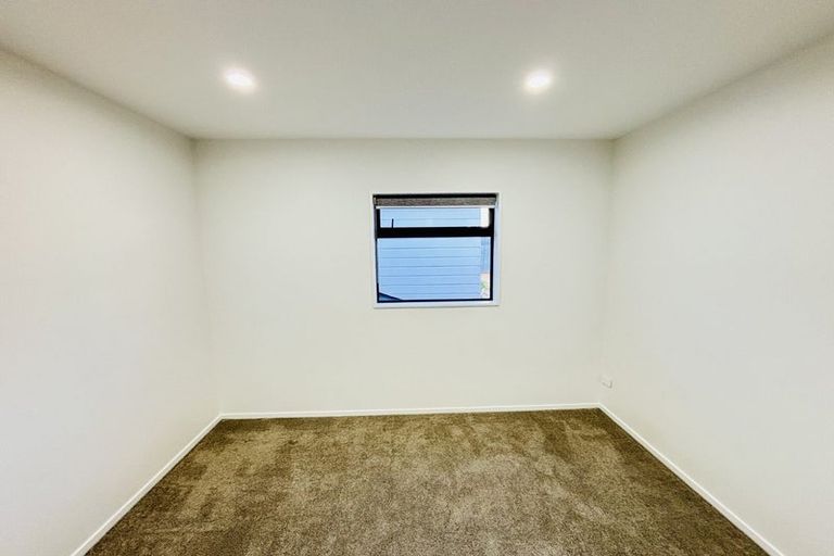 Photo of property in 2/2 Smiths Avenue, Papakura, 2110