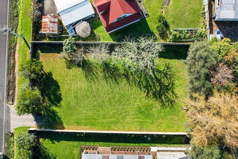 Photo of property in 3 Cambridge Road, Riverhead, 0820