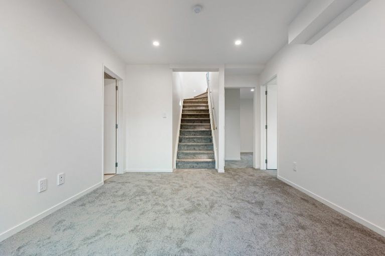 Photo of property in 1c Flamingo Court, Goodwood Heights, Auckland, 2105