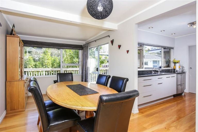 Photo of property in 52 Lynden Avenue, Hillcrest, Auckland, 0627