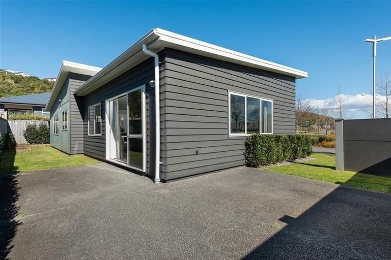 Photo of property in 105 Lakes Boulevard, Pyes Pa, Tauranga, 3112