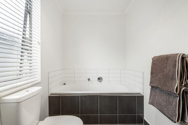 Photo of property in 6 Lester Street, Hobsonville, Auckland, 0616