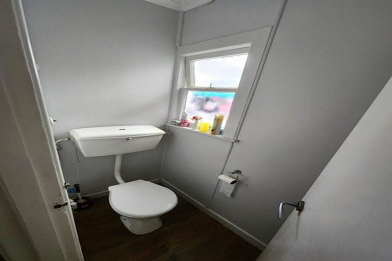 Photo of property in 58 Otumoetai Road, Judea, Tauranga, 3110
