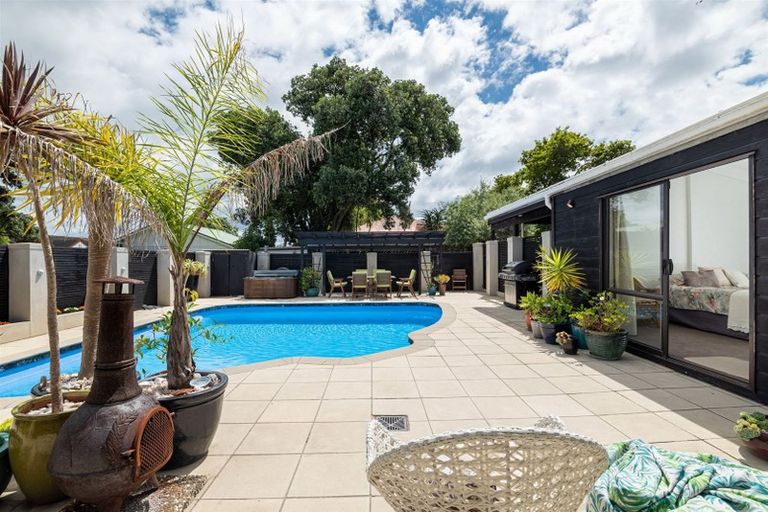 Photo of property in 1/59a Northboro Road, Belmont, Auckland, 0622